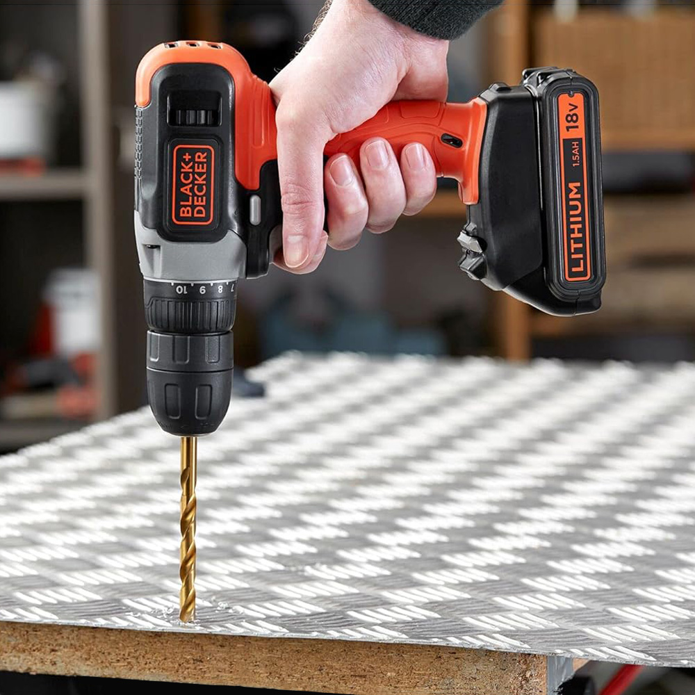 Trapano Avvitatore 18V con Batteria al Litio 1.5 Ah BLACK DECKER